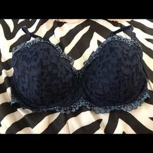 Victoria’s Secret bra 32DDD
